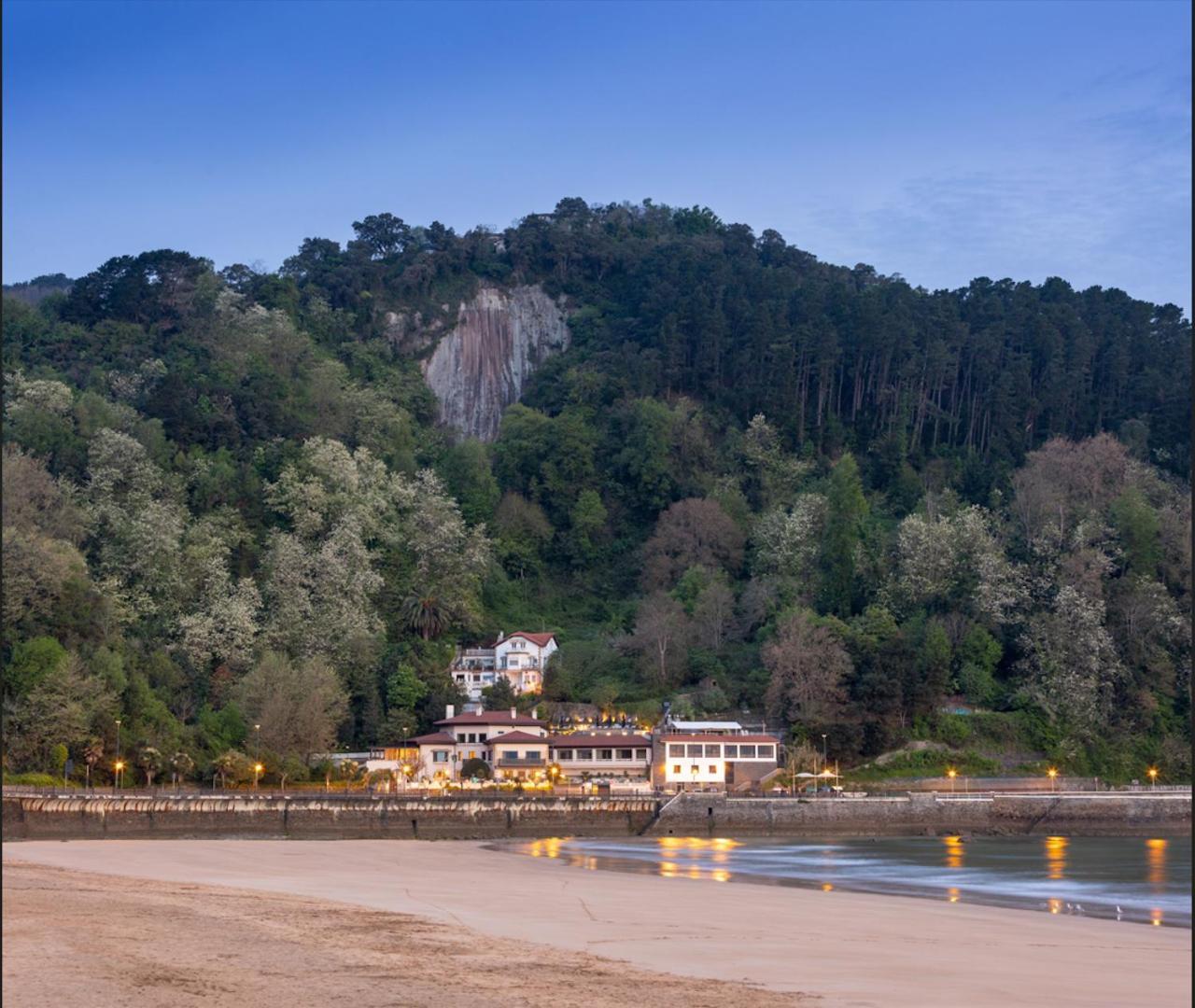 Hotel Ur Bare Zarautz Exteriör bild